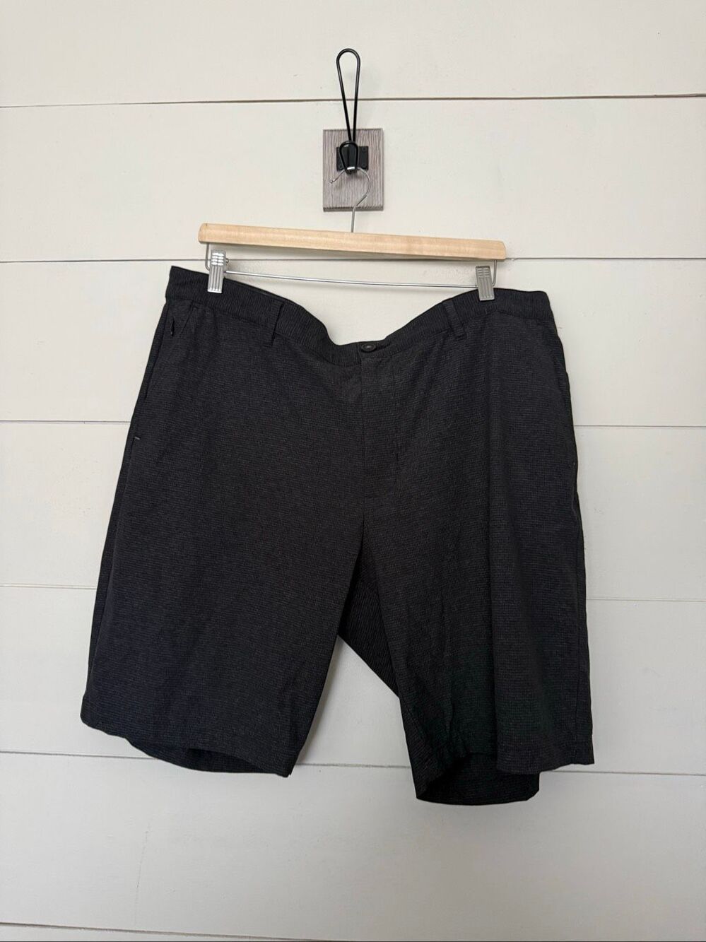 Tommy Bahama Men’s 40 Grey Chino Shorts
